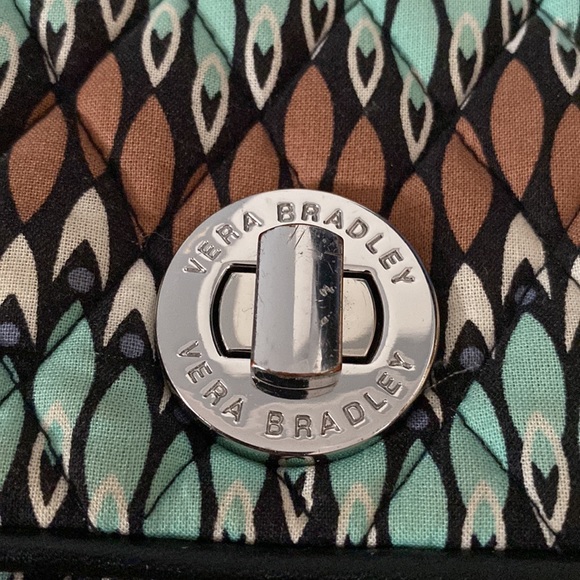 Vera Bradley Turn Lock Crossbody Brand New - Picture 4 of 7